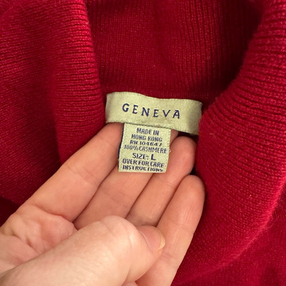 Geneva - Red Turtleneck Sweater - Picture 4 of 6